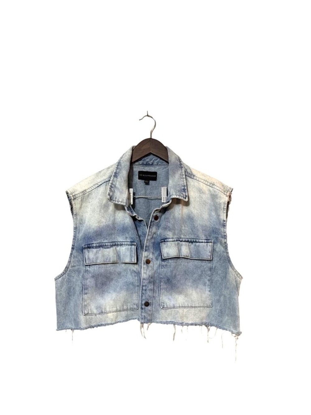 No Boundaries Distressed Cropped Denim Vest Size L Light Wash Frayed Hem